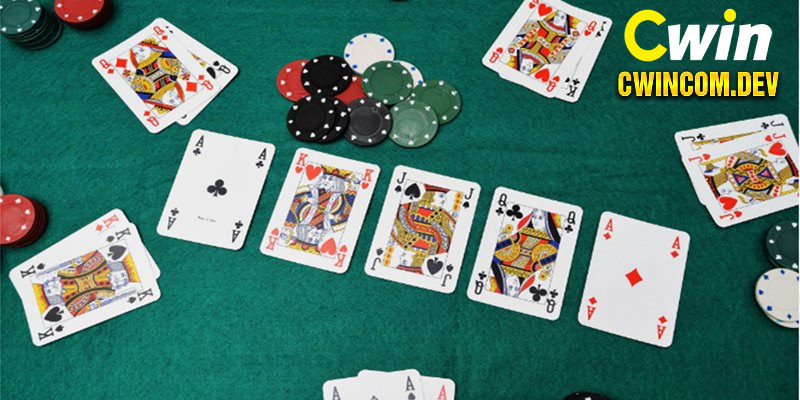 Poker là loại game bài đơn giản nhưng phải có chiến thuật